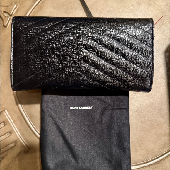 CASSANDRE MATELASSÉ SMALL FLAP WALLET IN GRAIN DE POUDRE LEATHER - Picture 2 of 7